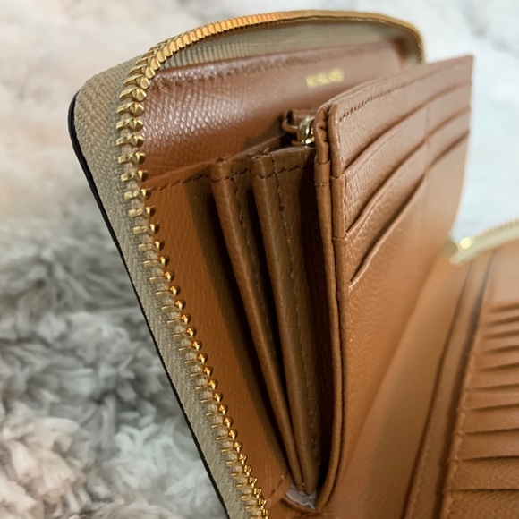 Michael Kors Gold Wallet - Picture 9 of 13